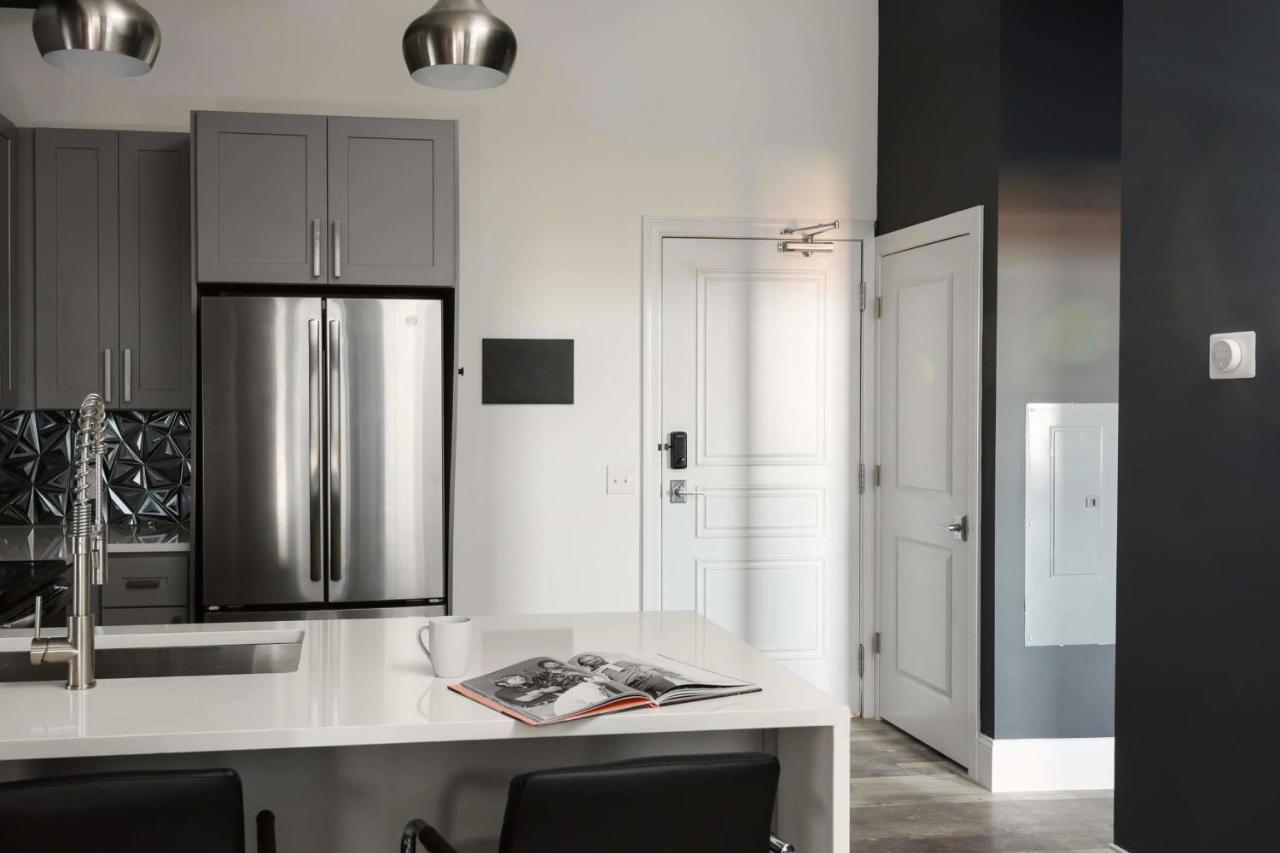 Frontdesk Modern 1 Bedroom Apt With Rooftop Lounge เซนต์ลูอิส ภายนอก รูปภาพ